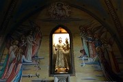 97 Santuario di Prada - la Madonna vestita